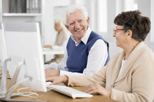 shutterstock_retirees_learning_computer_skills.jpg